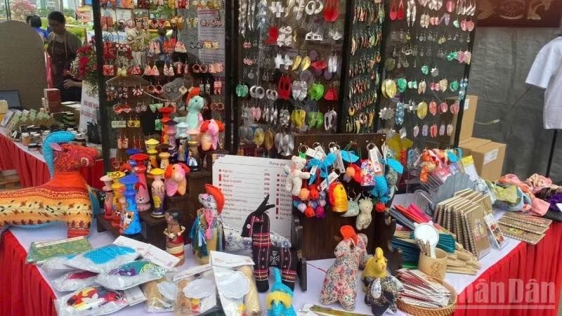 Từ ý tưởng đến hàng hóa