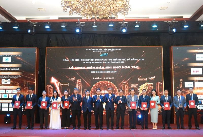 Kết nối nguồn lực, đưa startup ra thế giới