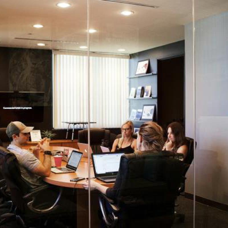 4 Expert Tips On How To Choose The Right Men’s Wallet