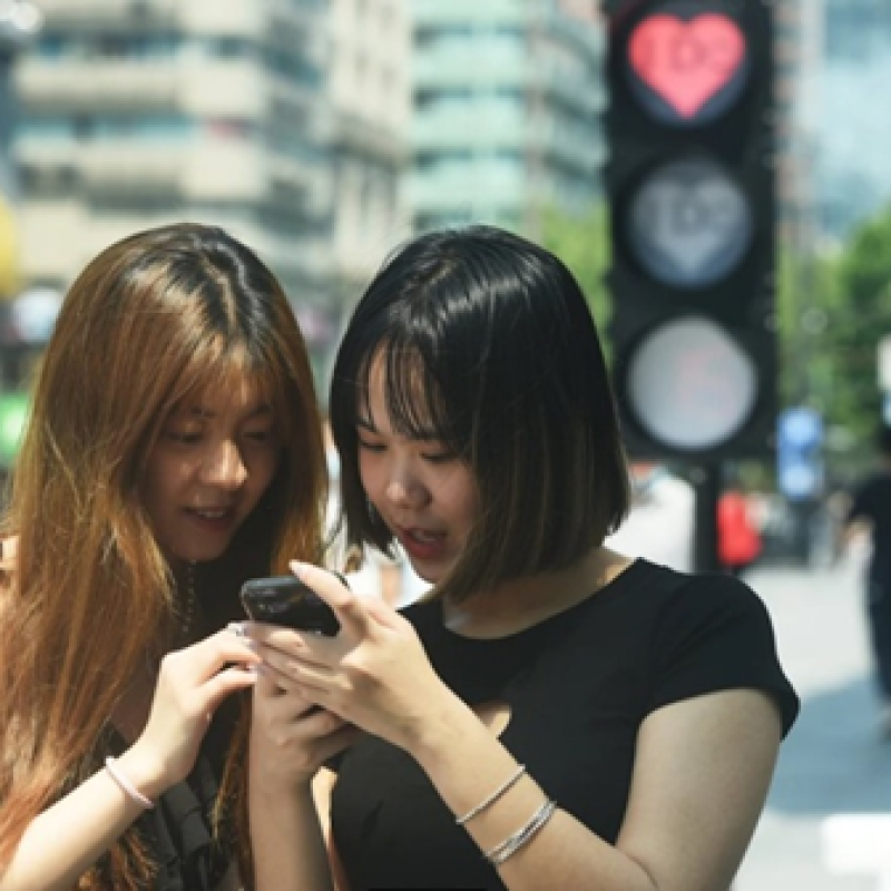 Bỏ rơi đàn ông thực để yêu AI, hàng triệu phụ nữ Trung Quốc đang làm giàu cho Startup được định giá 600 triệu USD