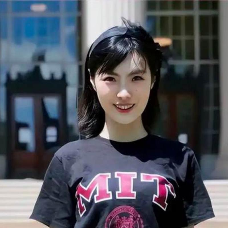 Bỏ mặc cơn sốt chatbot, cô gái 25 tuổi xinh đẹp xây dựng startup 1,6 tỷ USD từ lĩnh vực “khó nhằn” nhất AI